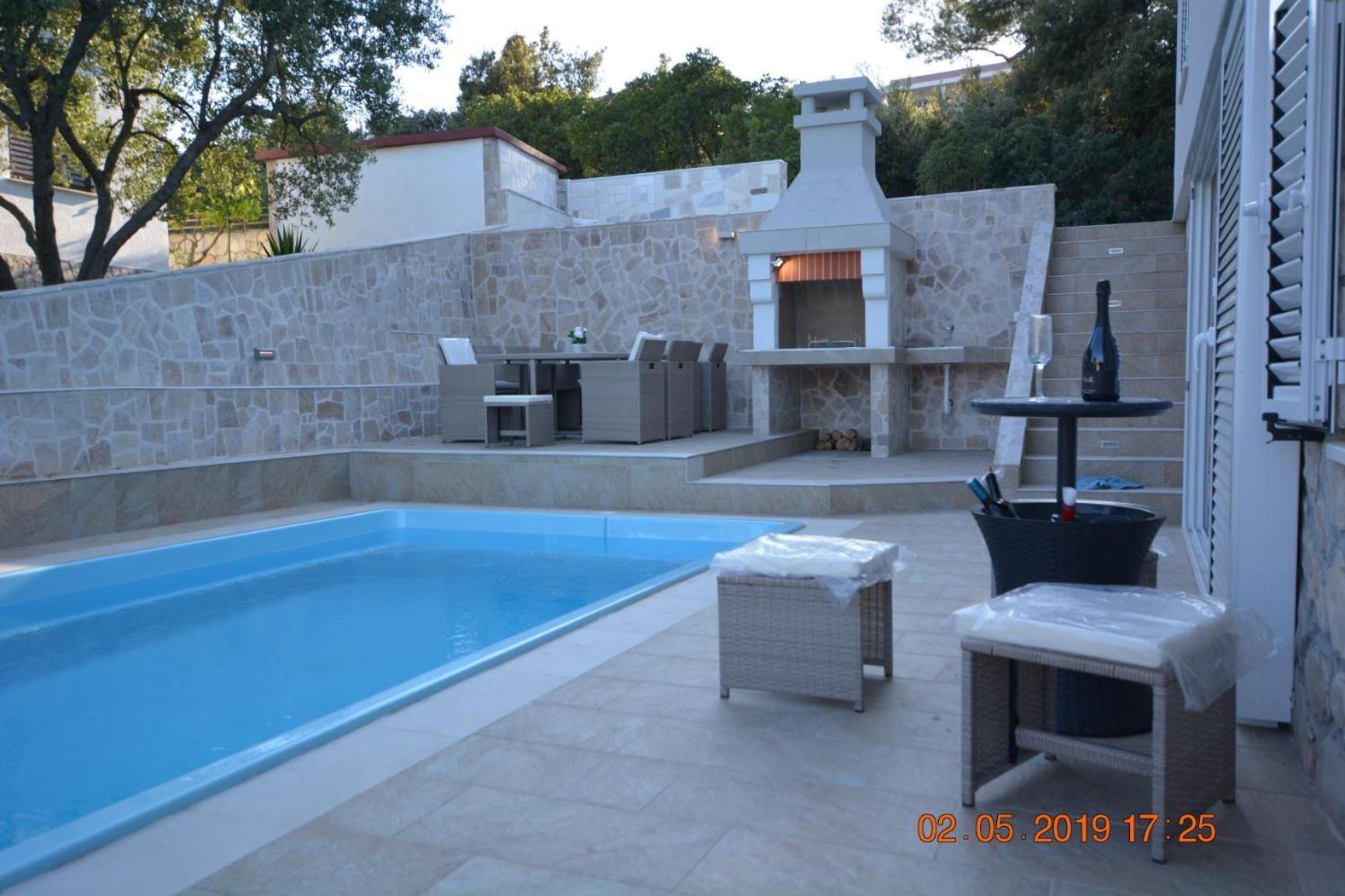 Sealodge - Luxe Villa, Private Pool, Mooring, Parking, Sea & Mountain View, At 150 M From Idyllic Private Beach Rogač 外观 照片