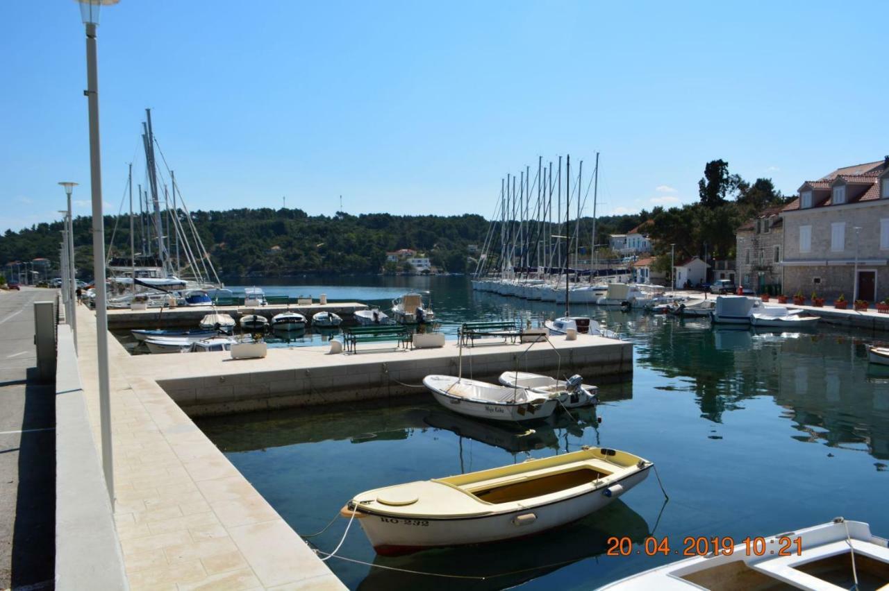 Sealodge - Luxe Villa, Private Pool, Mooring, Parking, Sea & Mountain View, At 150 M From Idyllic Private Beach Rogač 外观 照片