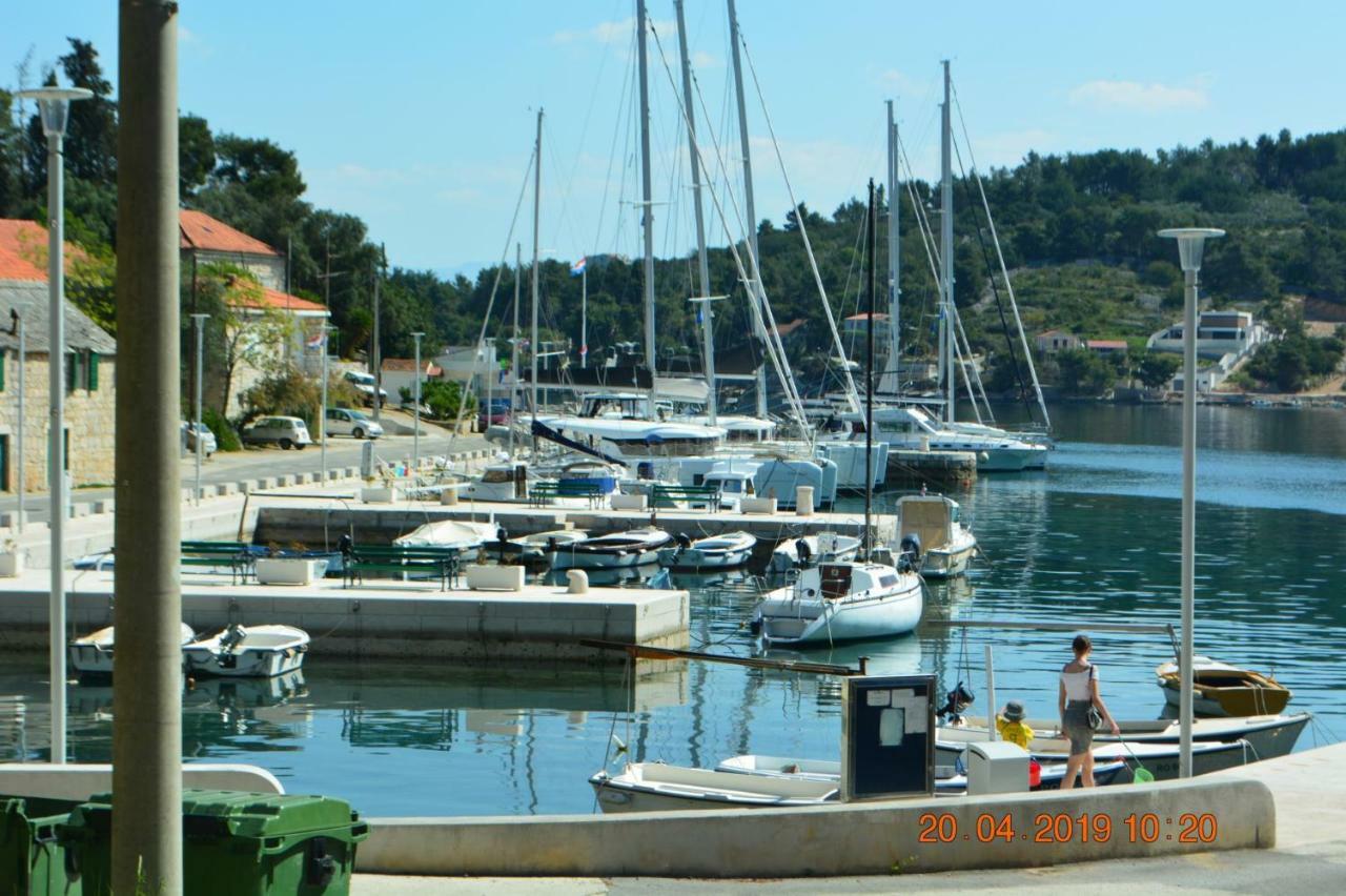 Sealodge - Luxe Villa, Private Pool, Mooring, Parking, Sea & Mountain View, At 150 M From Idyllic Private Beach Rogač 外观 照片
