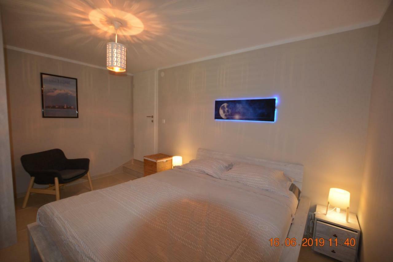 Sealodge - Luxe Villa, Private Pool, Mooring, Parking, Sea & Mountain View, At 150 M From Idyllic Private Beach Rogač 外观 照片