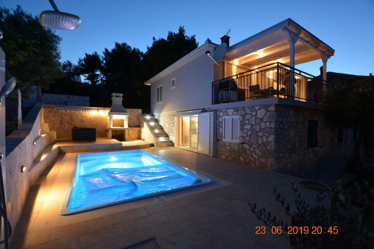 Sealodge - Luxe Villa, Private Pool, Mooring, Parking, Sea & Mountain View, At 150 M From Idyllic Private Beach Rogač 外观 照片
