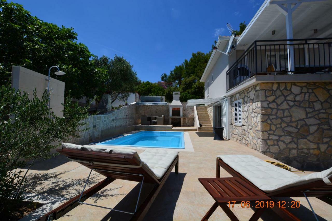 Sealodge - Luxe Villa, Private Pool, Mooring, Parking, Sea & Mountain View, At 150 M From Idyllic Private Beach Rogač 外观 照片